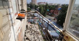 Демонтаж балкона Сестрорецк, цена от 2942 руб.
